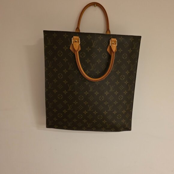Louis Vuitton Sac Plat Tote - Picture 3 of 3